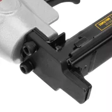 Степлер пневматический Denzel PS8016 для прямоугольных скоб 21GA - 7