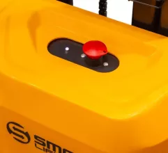 Штабелер электрический самоходный SMARTLIFT QDA12EL03 (1200 кг, 3 м, li-ion 24В / 50Ач) - 9