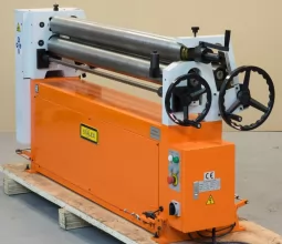 Станок вальцовочный электромеханический Stalex ESR-1550x3.5 - 6